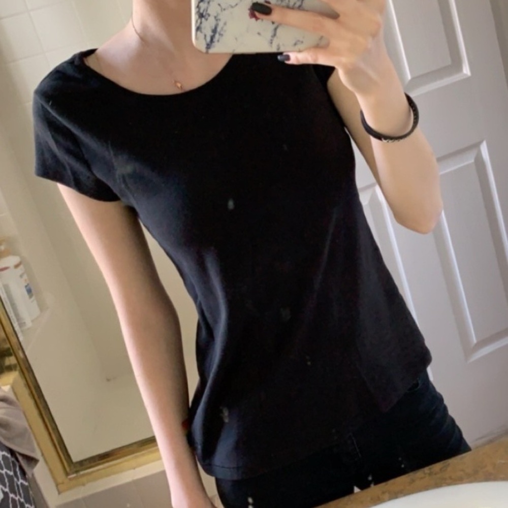 Black Tee